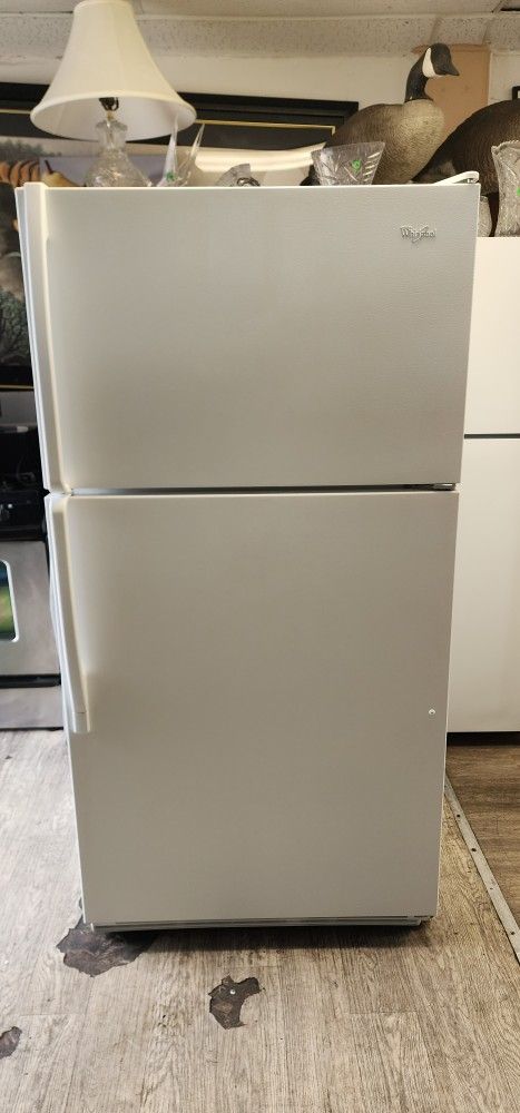 whirlpool Refrigerator 66x33x29