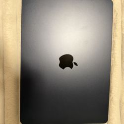 13-inch MacBook Air with M2 chip