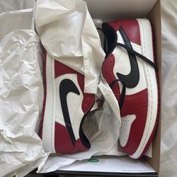 Nike Air Jordan 1 Low Chicago 2025 DS Size 11