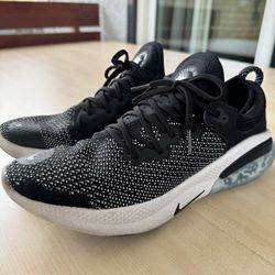 Nike Joyride Size 9 1/2
