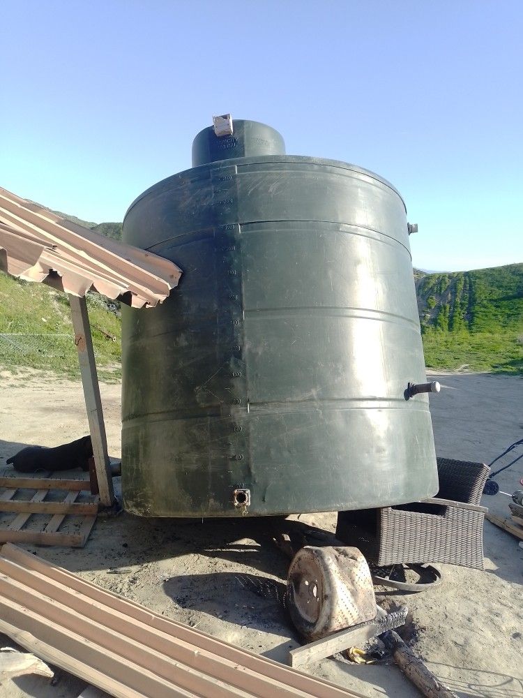 3000 Gallon Tank