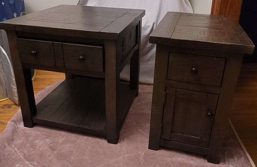 Chairside End Table with Drawer and Cabinet, Barnwood Brown