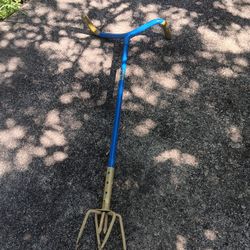 Garden Claw Gold