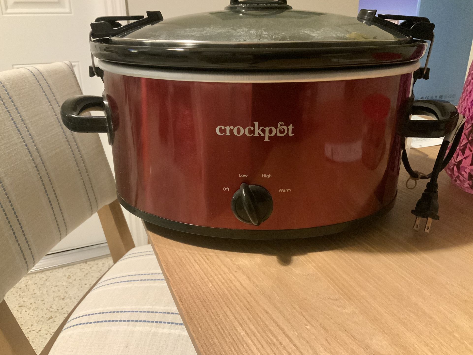 Crock-Pot 6-Quart Manual Cook and Carry Slow Cooker, Red