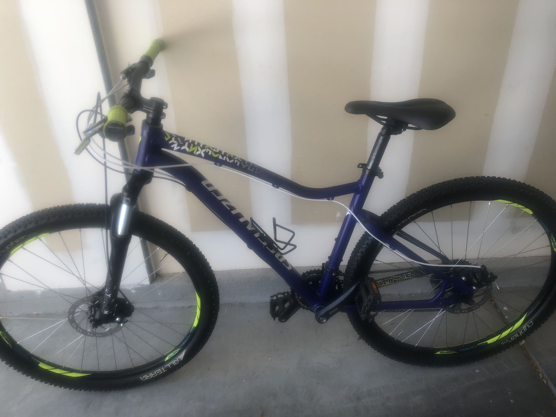 Women’s Specialized Jynx Comp 27.5” Mountain Bike for Sale in Las Vegas ...