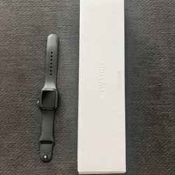 Apple Watch Series 6 40mm + GPS