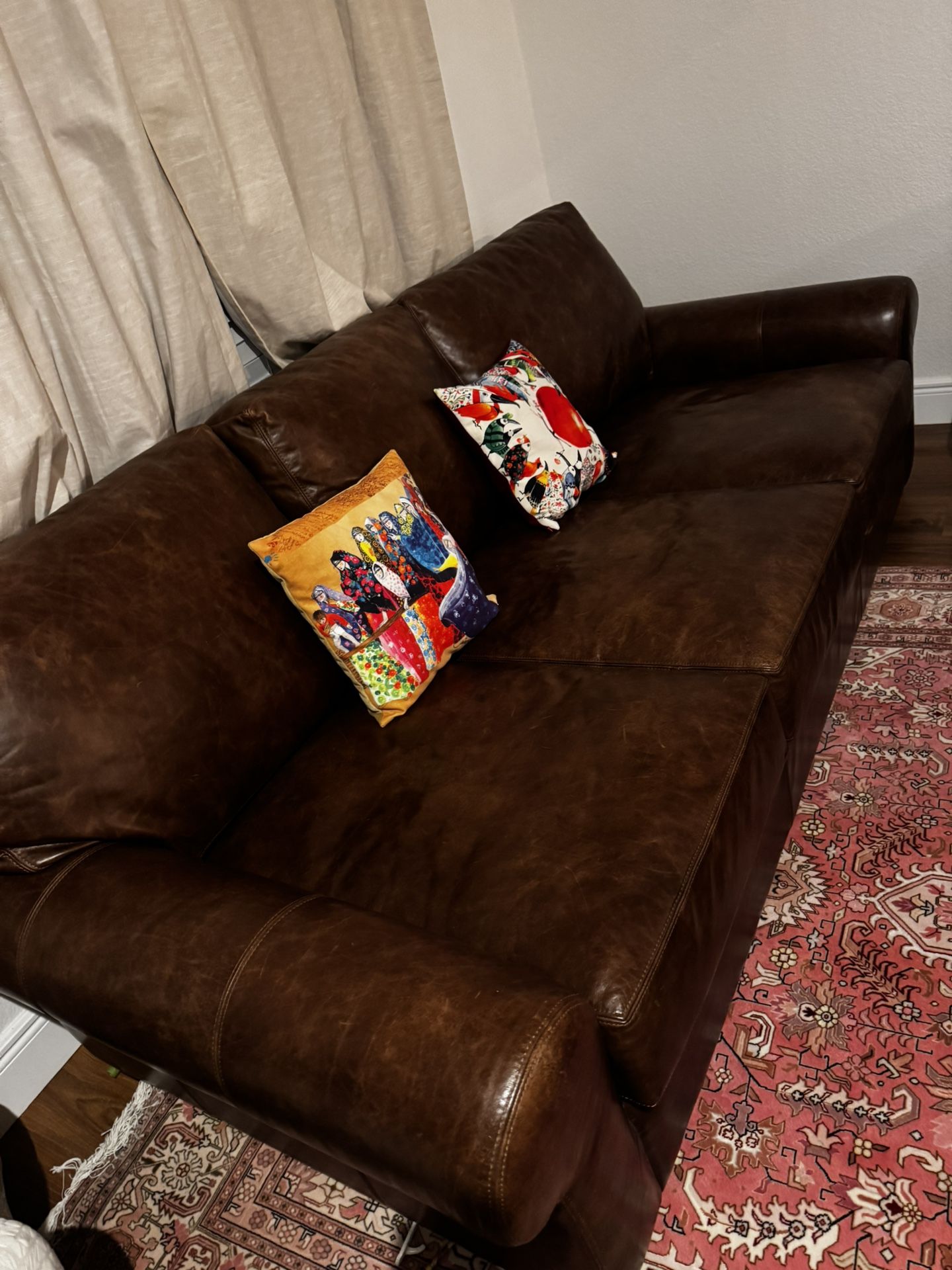 Moving Sale : Pottery Barn Leather Grand Sofa 90*42”