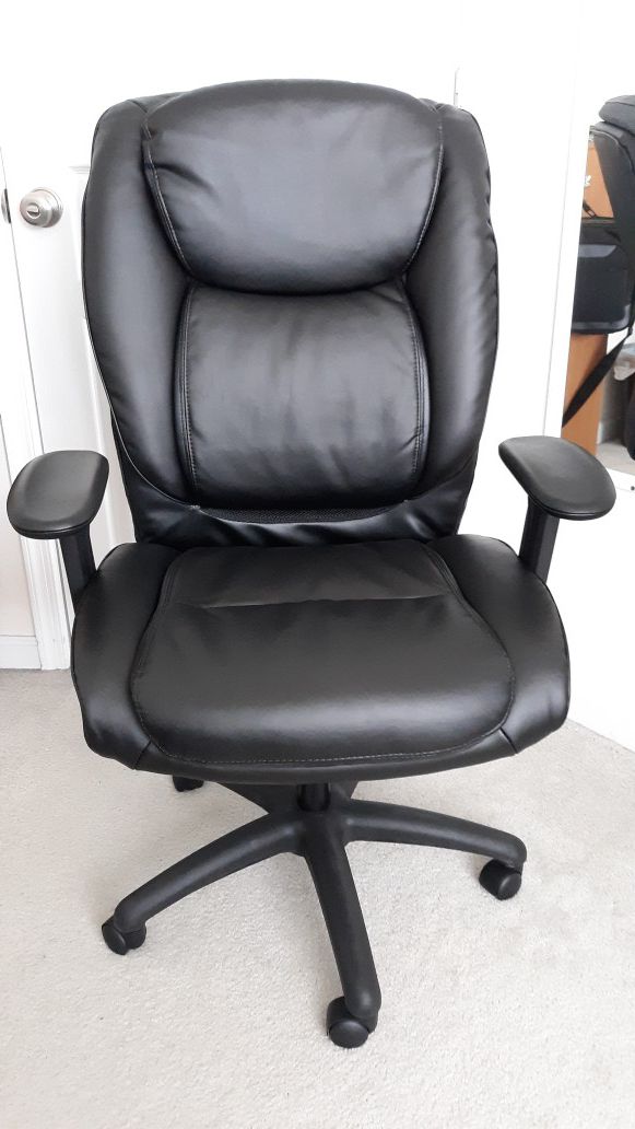Brand new office/desk chair