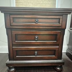 2 Bedroom Side Drawers 