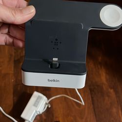 Belkin Powerhouse Charge Dock For iPhone And Apple Wa
