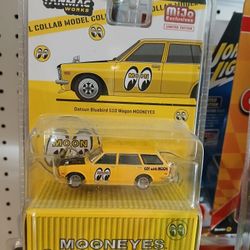 Tarmac Datsun 510 Bluebird With Container 1:64