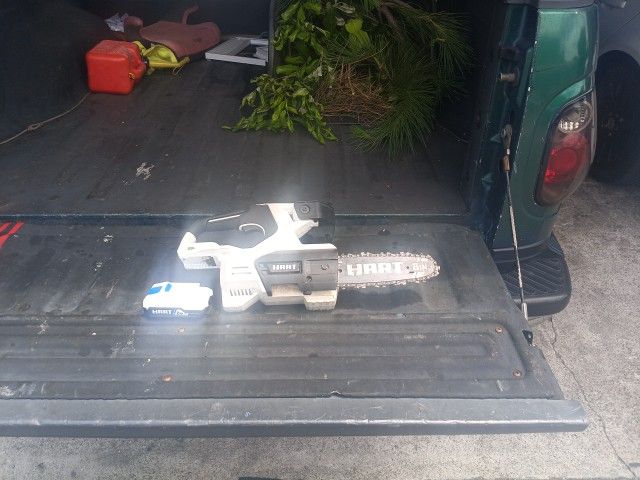 Hart Chainsaw 20v