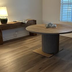 Restoration Hardware Dinning Table