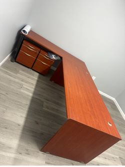 Office desk🧡