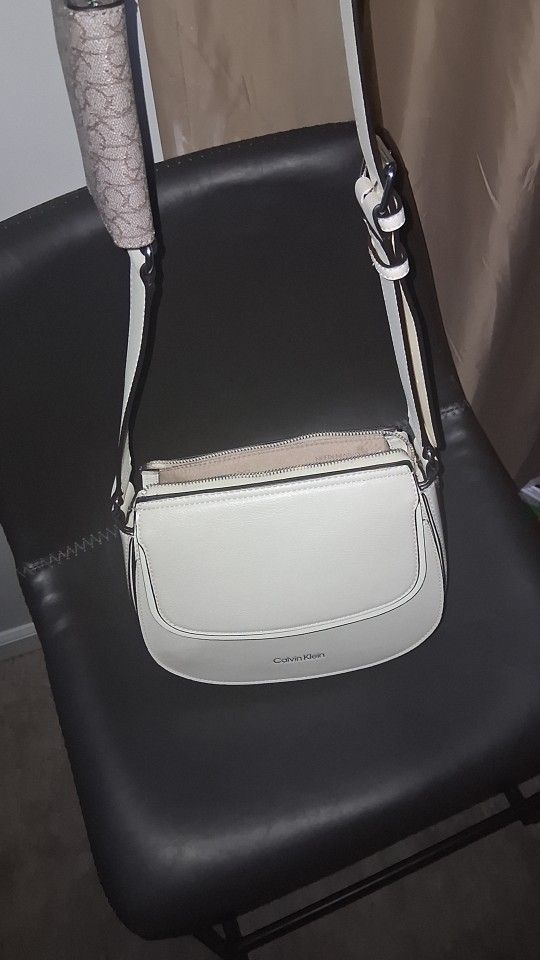 Calvin Klein Purse W/wallet Attached