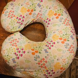 Pillow, Bottles Tray, Toys