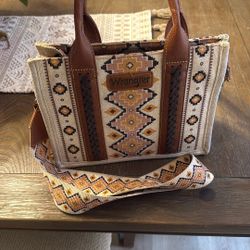Wrangler Purse 