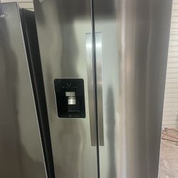 Delivery available clean working refrigerator