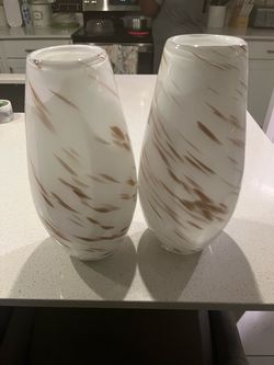 Golden streak vase