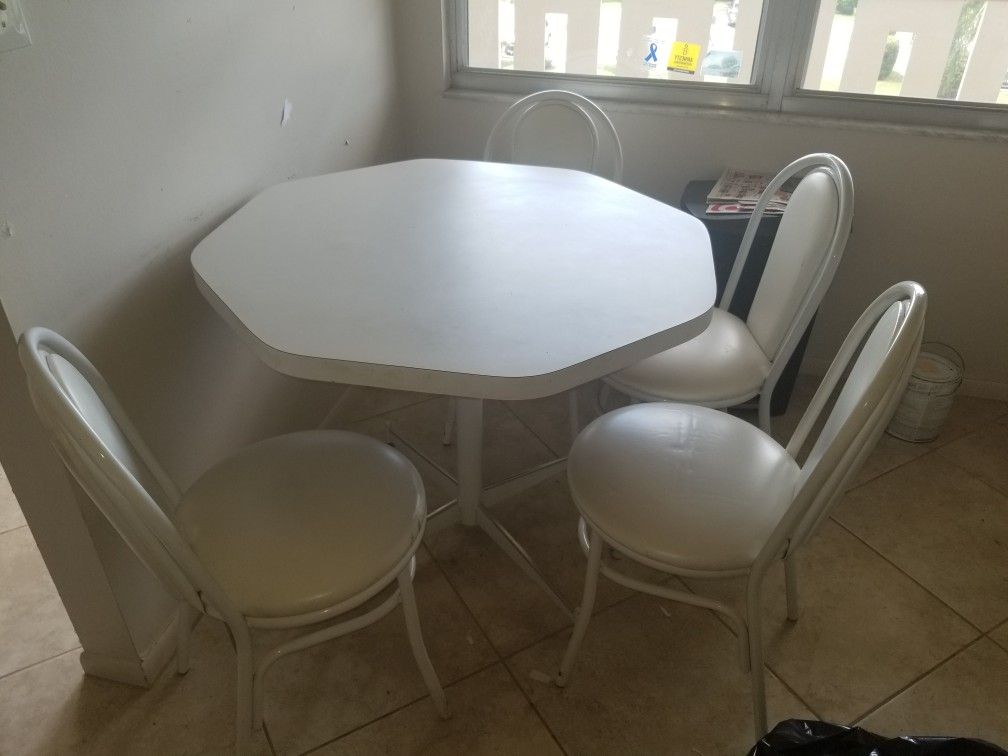 KITCHEN TABLE AND FOUR CHAIRS