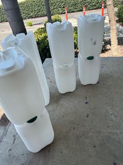 Large White Plastic jugs containers Cans – Lot of 6