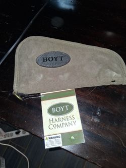 Boyt Harness Company Plantation Series Heart-Shaped Pistol Case (also known as a pistol rug