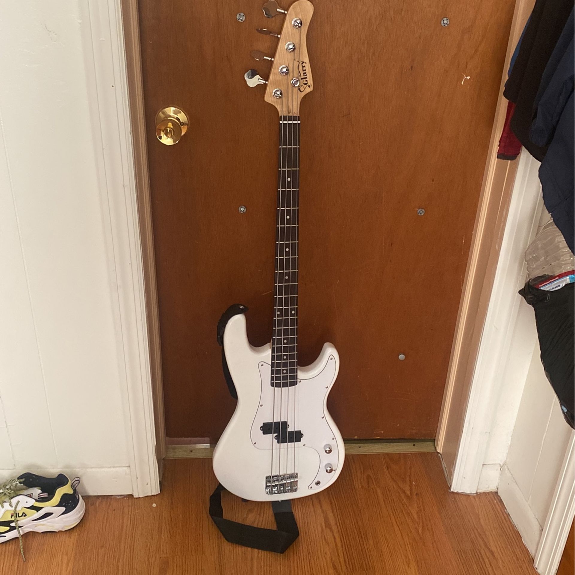 white bass guitar