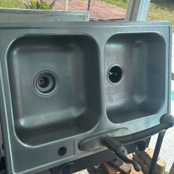 Double Sink 