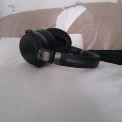 Sennheiser 4.40 bt Headphones