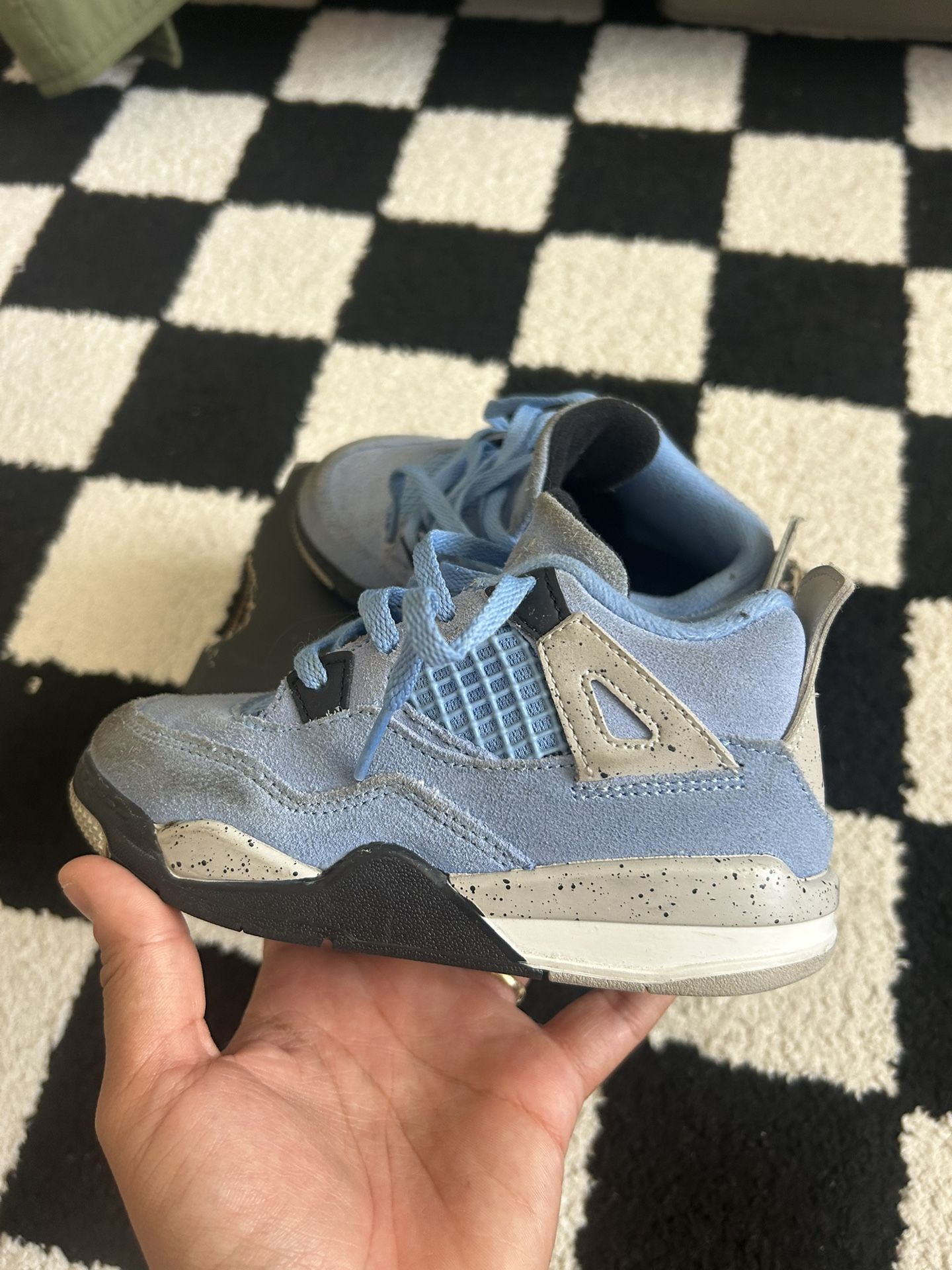 Air Jordan Retro 4 Unc