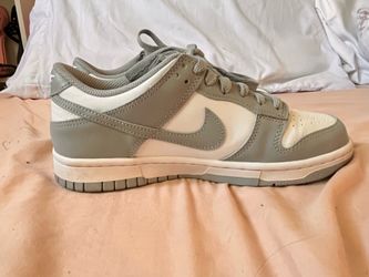 grey and white nike dunks