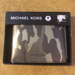 Michael Kors Camo Wallet