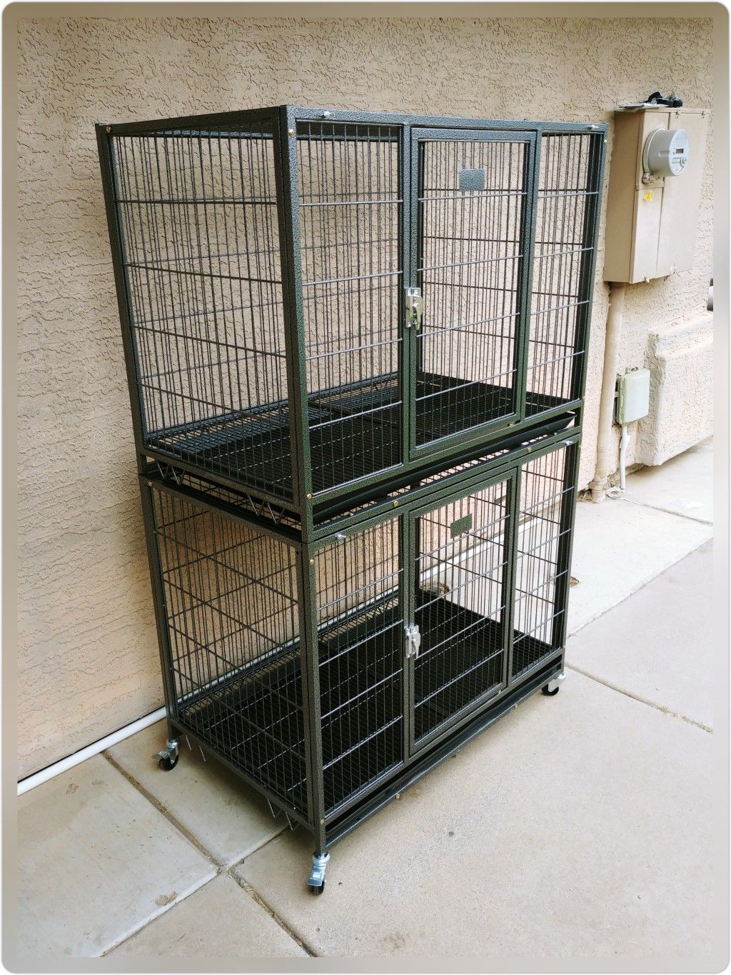 🐶🐺Heavy Duty Stackable Dog Kennels with removable Tray 🐶🐺‼️