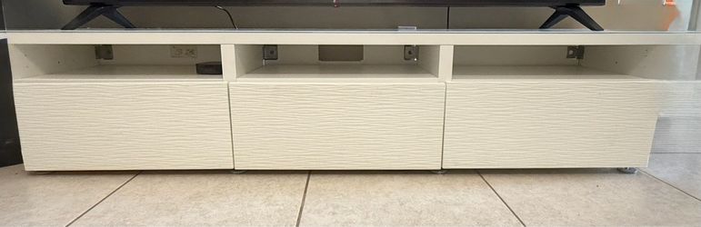 Tv stand
