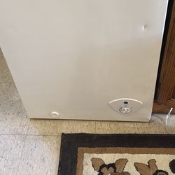 Insignia Deep freezer