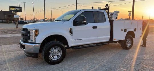 2018 Ford F350 Super Duty Super Cab