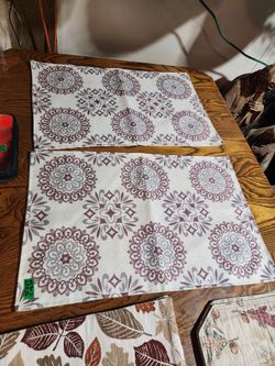 Pair of large placemats or Centerpiece mats
16.5" x 26" 