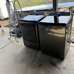 Washer and dryer set