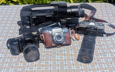 Vintage Camera/ Camcorder Lot!!