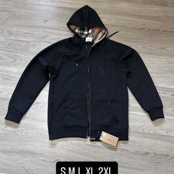 Burbbery Sweater Size M Brand New 