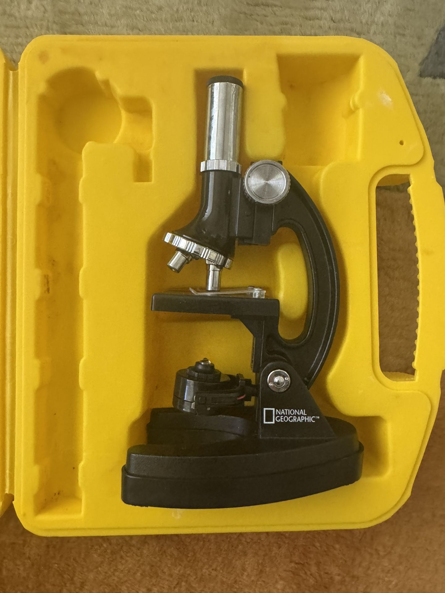 National Geographic Microscope In the original Case