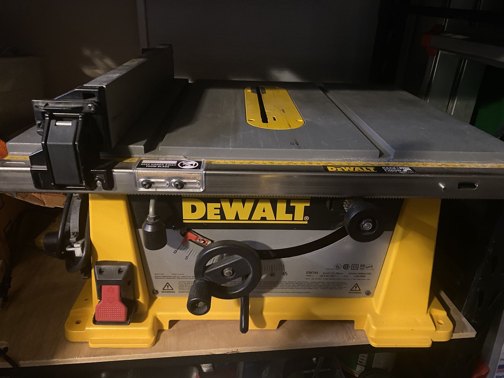 DeWalt 10” DW744 Table Saw for Sale in Aliso Viejo, CA - OfferUp