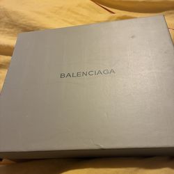 *Best offer* balenciaga slides size 10