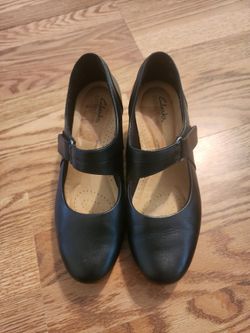 Clarks collection Black Leather Maryjane Heels