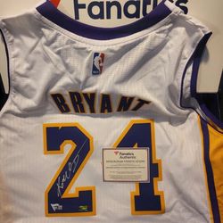 Kobe Bryant Jersey Autographed 