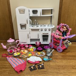 KidKraft Play Kitchen- Includes all Accessories Shown