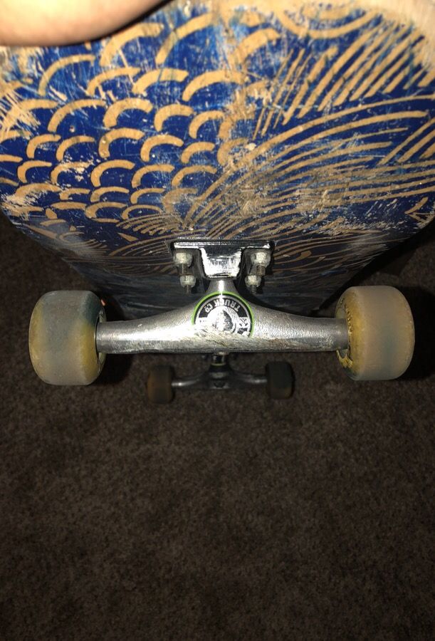 Trucks and wheels /skateboard