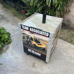 Use RC car top fill storage case on wheels 