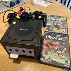 Nintendo GameCube + Pikmin 1 & 2 