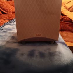 RCA SURROUND SOUND SPEAKER PLUG IN